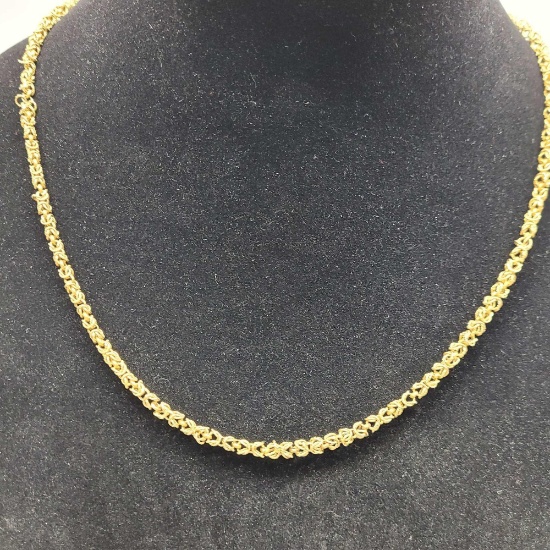 Stunning 18k Gold necklace