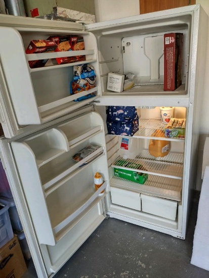 Kirkland 2 door Refrigerator and freezer