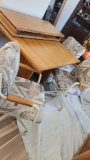 Oak table w Padded swivel rolling chairs