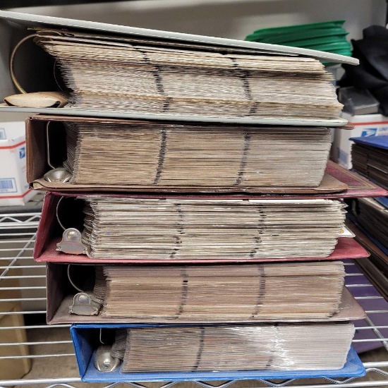 5 binder of Topps baseball cards