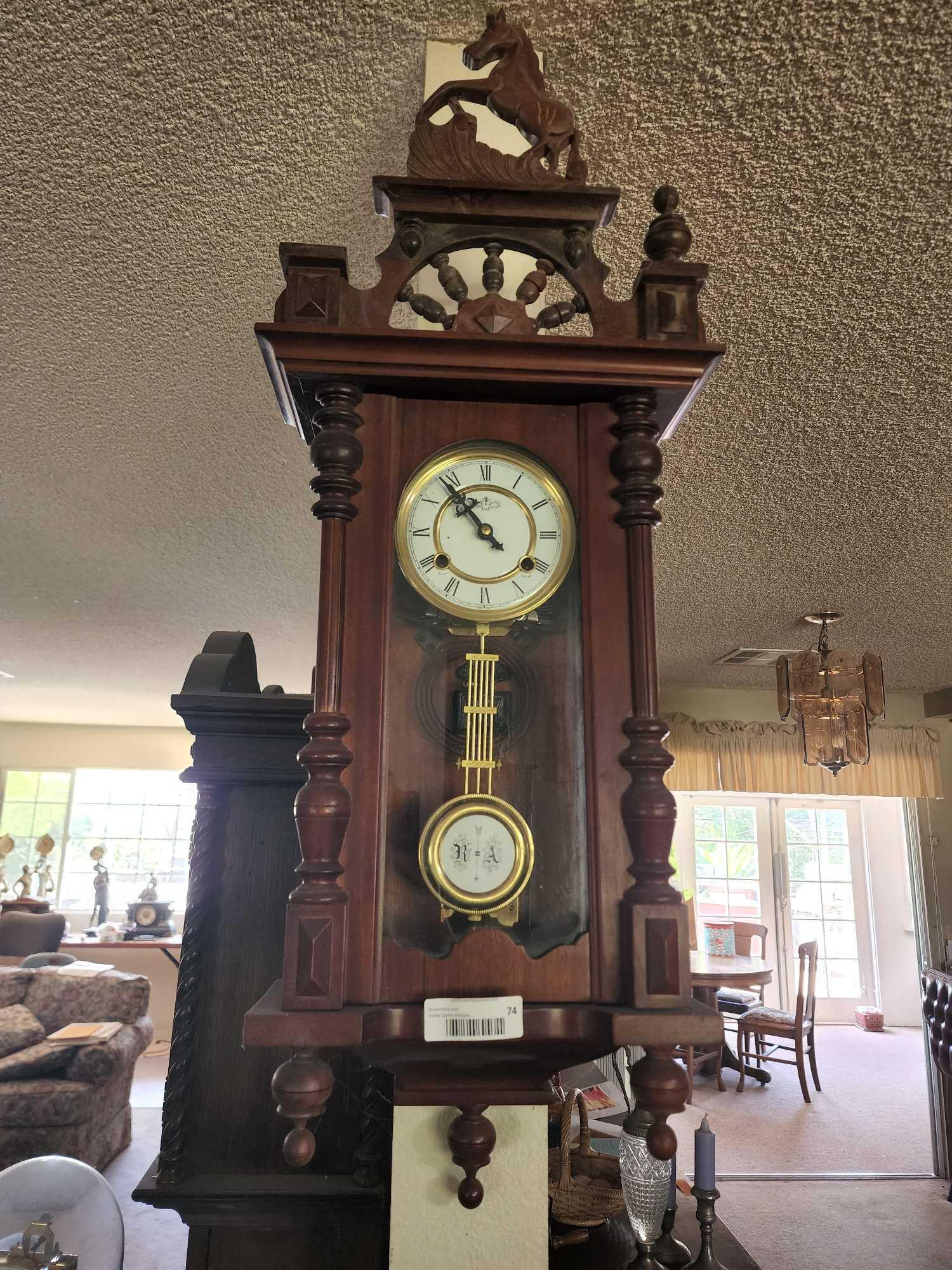 lippinzaner horse clock model 2 | Proxibid