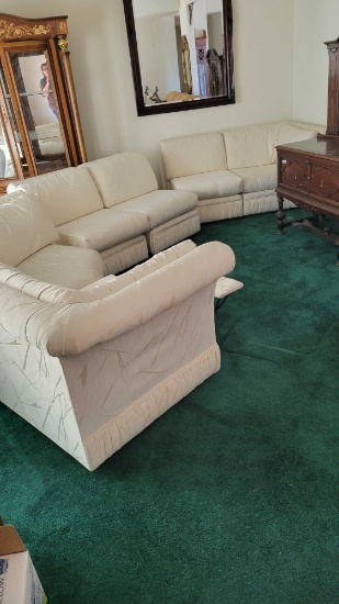 Beautiful Lawrence Cream colored Sectional w Two recliners