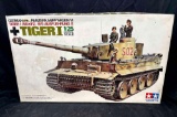 Tamiya German Panzerkampwagen VI Tiger I 1:25 Identical Scale no.11 Tank Model Kit