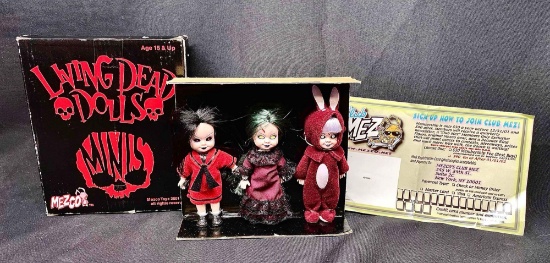 2001 Living Dead Doll Minis Limited to 999 sets Worldwide. Sadie, Posey, Eggzorcist