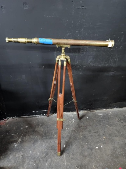 Vintage Brass Telescope Star Gazing With Wooden Tripod