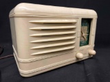 Vintage Packard Bell Stationized Am Tube Radio Model 5DA