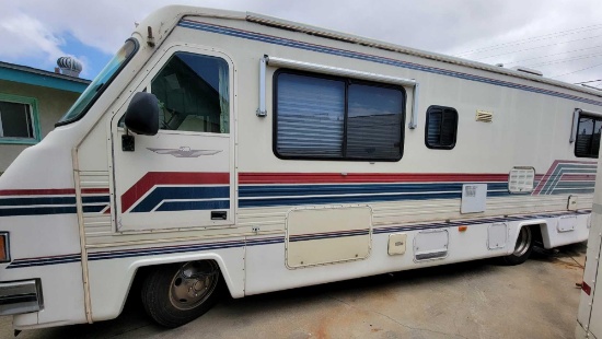 1991 Silver Eagle Coach-33 - 135,860 Miles Starts and Runs - Smogged