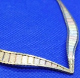 14kt TRI-COLOR GOLD 'V' necklace