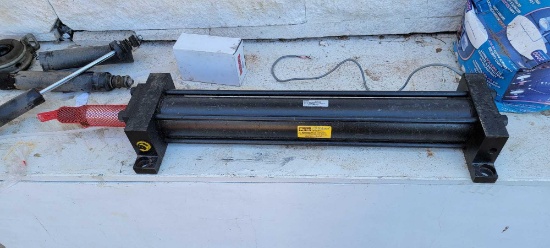 Parker Cylinders Series 2H 3000psi Hydraulic Arm