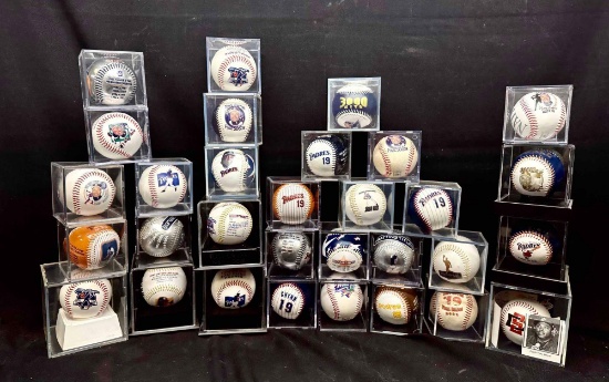 Lot of 31 Padres Tony Gwynn Collector Balls