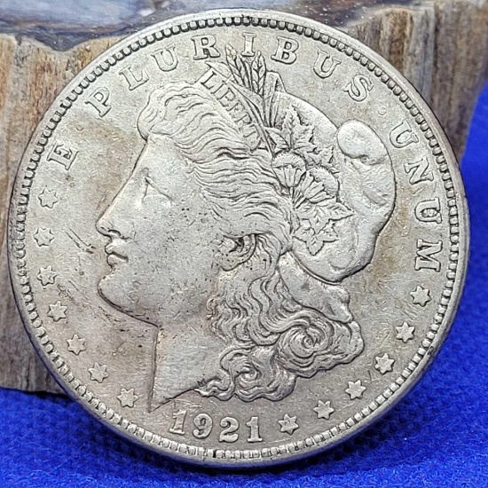 1921 Morgan silver Dollar Very nice coin 90% silver