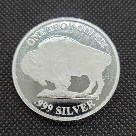 1 Troy Oz .999 fine silver Buffalo round coin