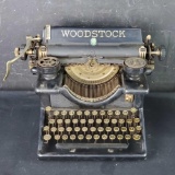 Antique woodstock Typriter circa 1930s