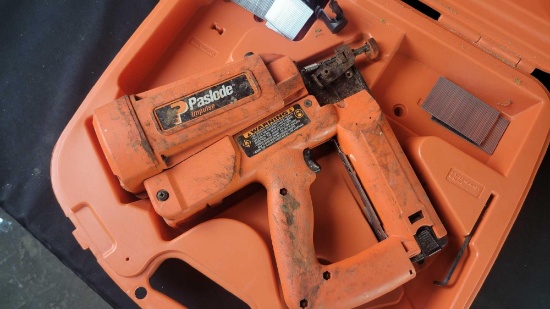 Straight Finish Nailer by Paslode Impulse