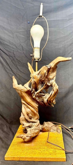 Fancy Unique Lamp From a Piece of Wood