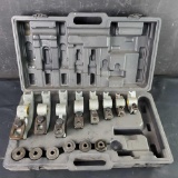 Hand pipe bender in hard case