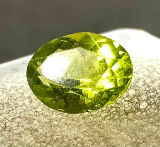 Oval Cut 1.3ct Peridot Gemstone