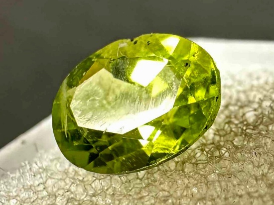 1.2ct Oval Cut Peridot Gemstone