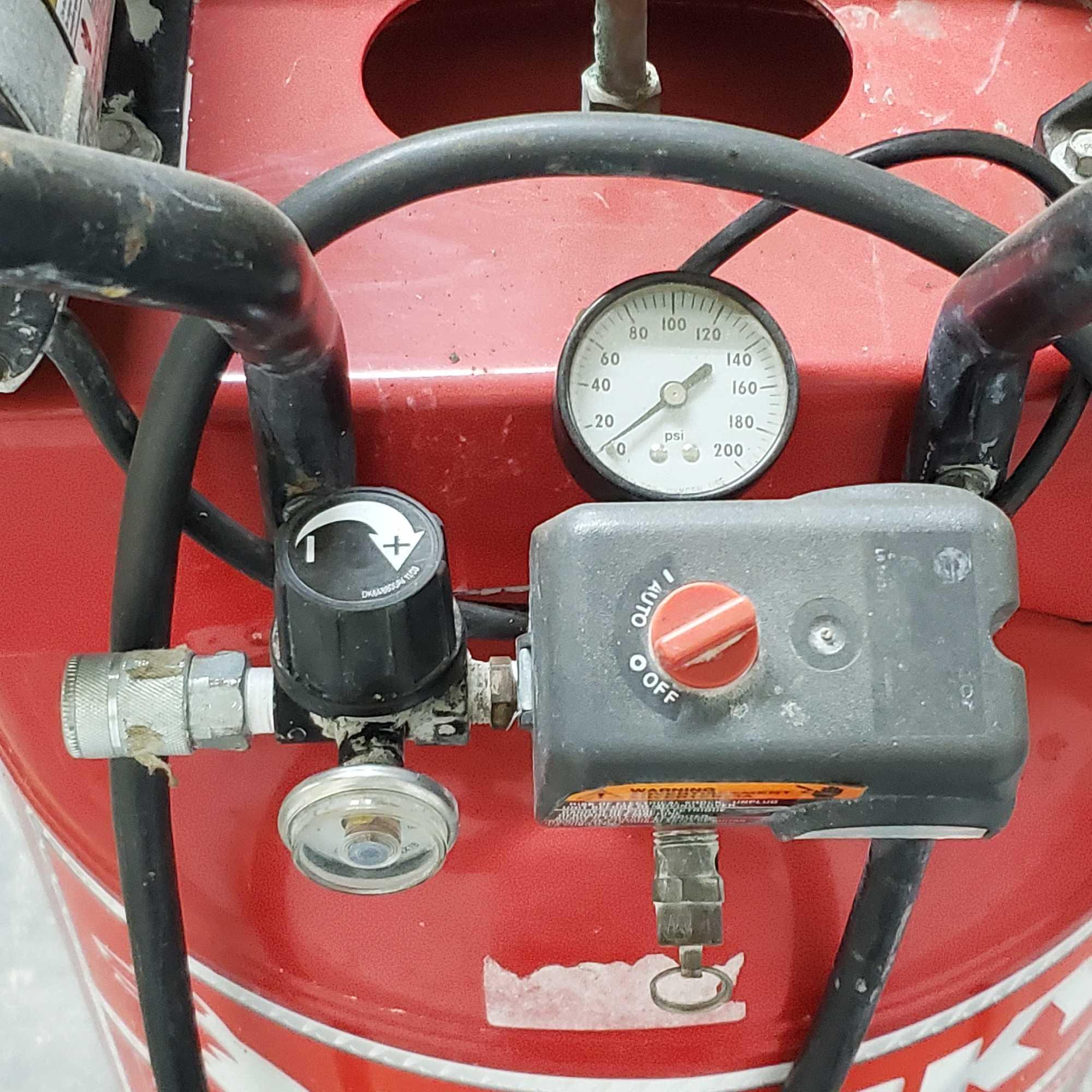 Husky upright air compressor 5HP 26gallon tank Proxibid