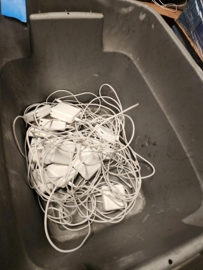 Pallet apple chargers etc