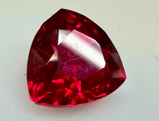 Simply Stunning Blood Red 4.9ct Trillion Cut Ruby Ultra Sparkly Gemstone
