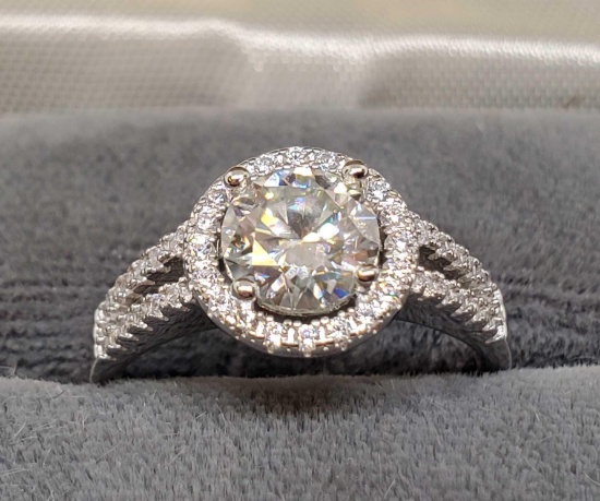 Stunning Moissanite Diamond Set In Silver Ring With GRA Report Ring Size 7