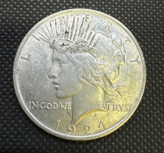 1924 Silver Peace Dollar 90% Silver Coin 0.94 Oz