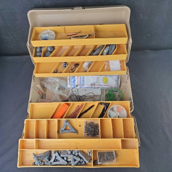 Fenwick Woodstrear 5.6 tackle box with weights hooks lures stringers leaders swivels more