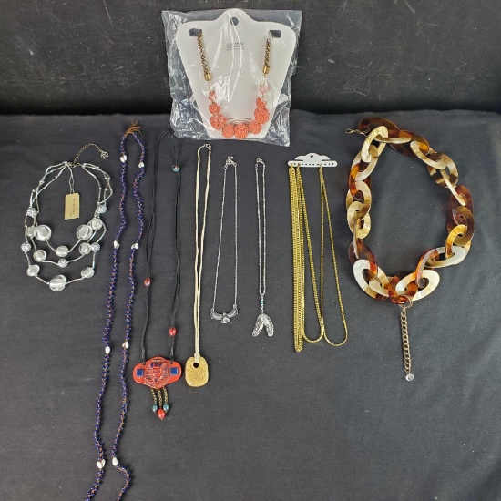 Lot of 11 costume jewelry necklaces