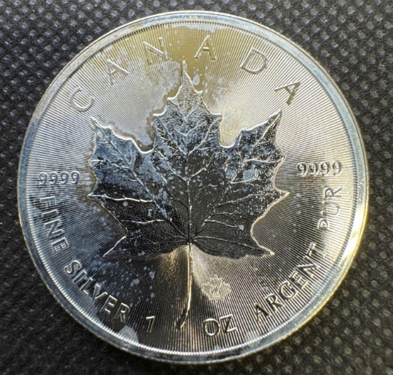 2014 Canadian Maple Leaf Pervy Mark 1 Troy Oz .9999 Fine Silver Round Bullion Coin