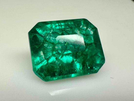 10.9ct Emerald cut Emerald Gemstone