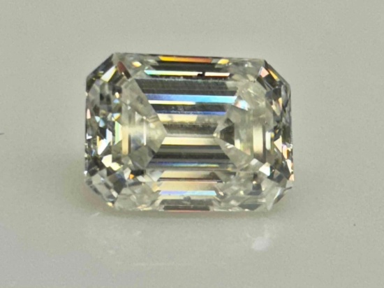 1.6ct Emerald Cut Moissanite Diamond Gemstone with GRA Certificate