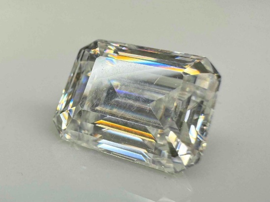 5.2ct Emerald Cut Moissanite Diamond Gemstone with GRA Certificate