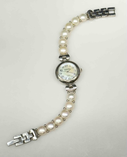 Persona Pearl Wristwatch with Mother of Pearl Face