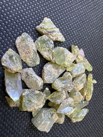 Raw Uncut Sea Green Speen Gemstones 86.25 Ct
