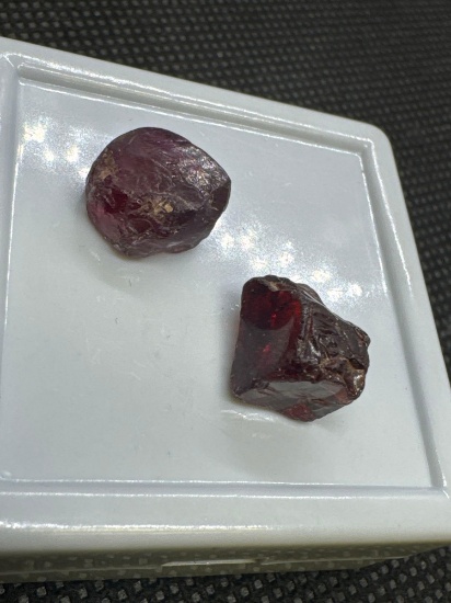 Red Uncut Rhodolite Garnet Gemstone 13.05 Ct