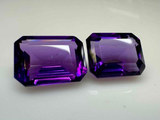 Great pair of Purple Amethyst Gemstones Emerald cut 22.7ct Total