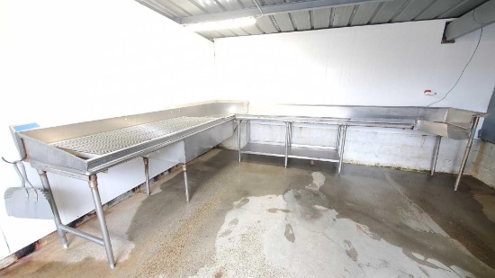 Stainless steel 90 degree prep bench table with grating and end dump