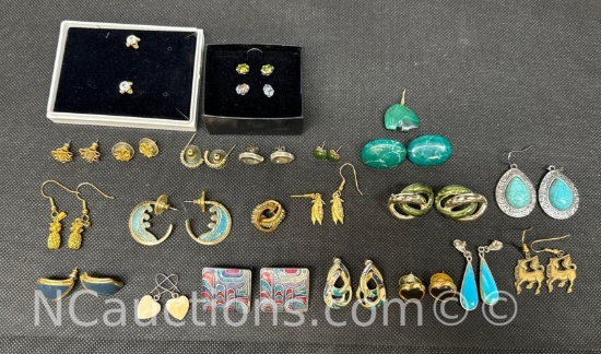 Earrings Gold Tone Gemstones Stud