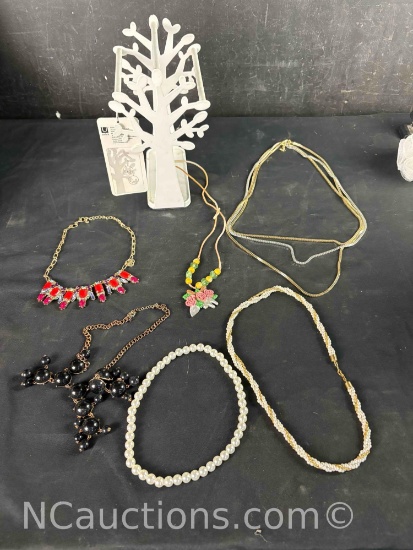 costume jewelry withstand