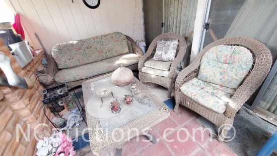 Wicker set sofa 2 chairs and table