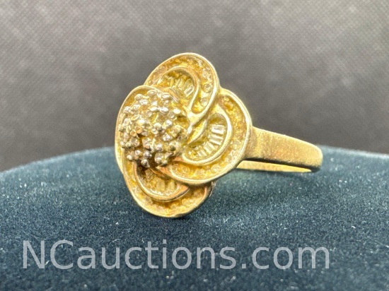 10k Gold Diamond Ring 3.17 Grams Size 7