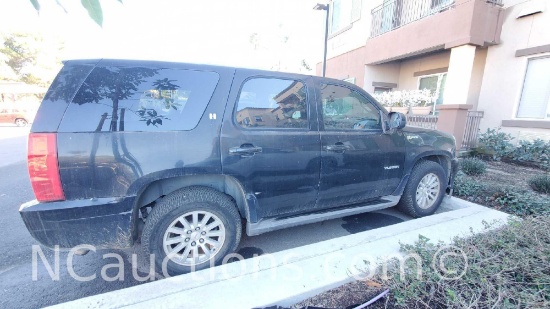 Running GMC Yukon Hybrid (MPV), VIN # 1GKS1FEJ9CR223782 192K MILES