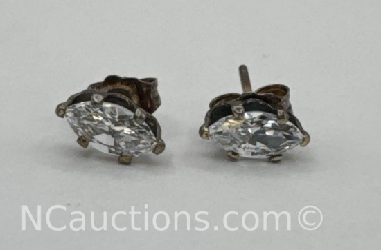 Sterling Silver Earrings 0.71 Grams