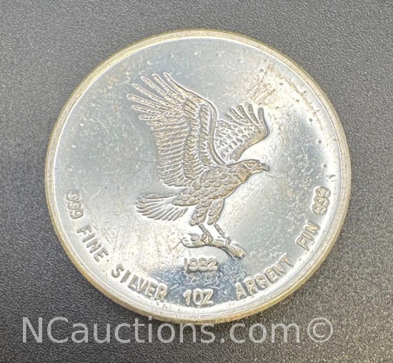 1982 1 Troy Oz .999 Fine Silver Eagle Bullion Coin 31.15 Grams
