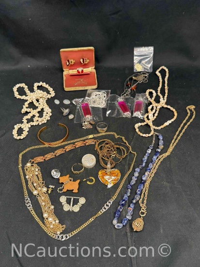 Assorted Costume Jewelry Rings, Necklaces, Bracelets more