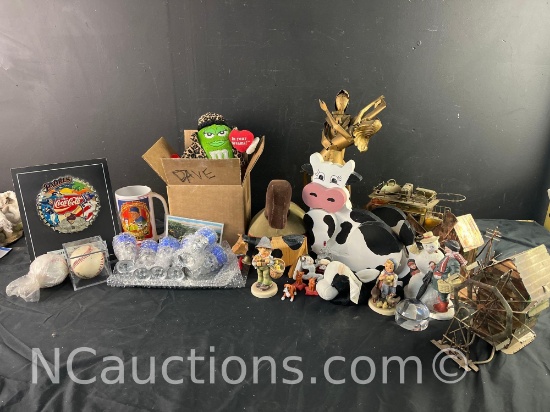 Misc collectibles Padres pin set balls ceramics tin stuffed animals etc