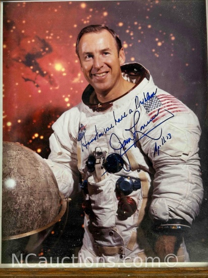 Apollo 13 Commander James Lavell Photograph signature says James Lavelle