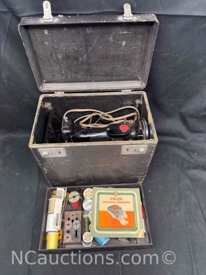 Vintage 1937 Singer Featherweight Sewing Machine w/ Case Tray Extras