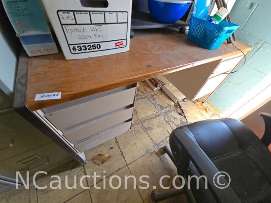 office desk does not include contents